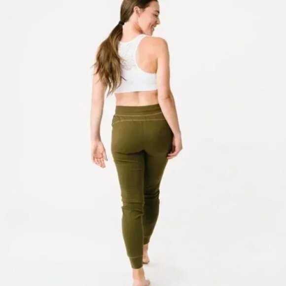 ZYIA Active Unwind Jogger- Olive Green - Picture 4 of 14